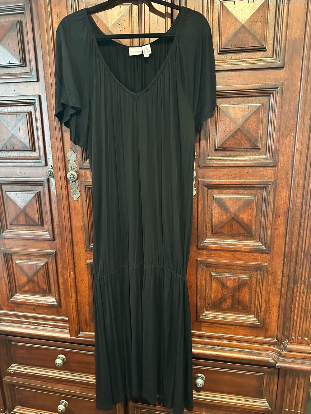 XL Newport News Black V-Neck elastic waist T-shirt Dress with Flutter Sleeves